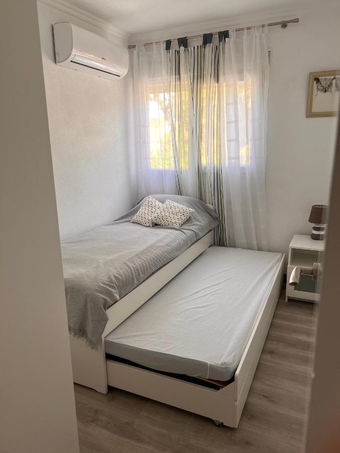 Orihuela Costa 3 Bdr Condo On La Zenia Beach With Patio Kültér fotó