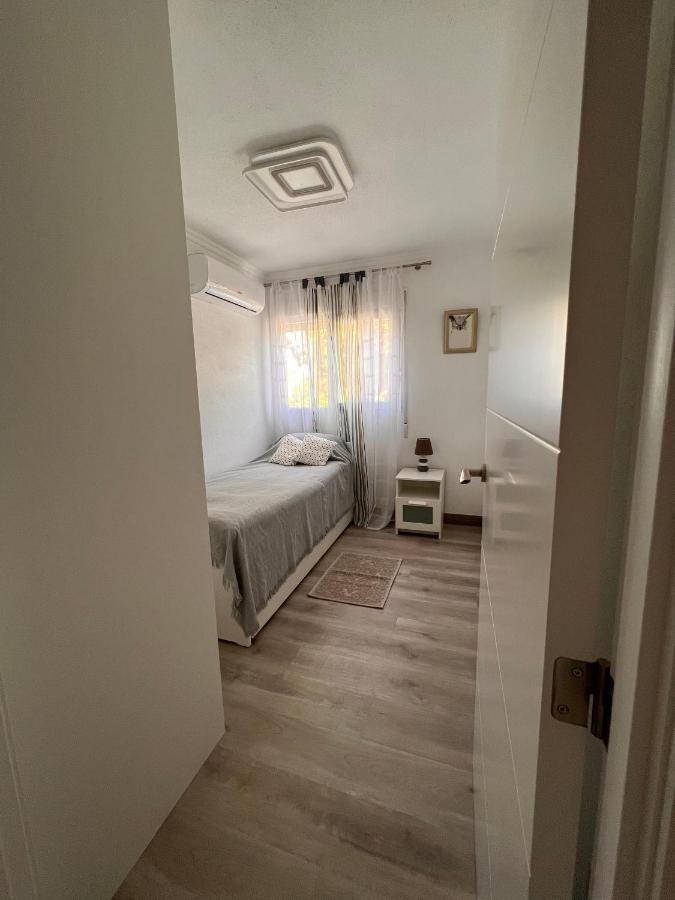 Orihuela Costa 3 Bdr Condo On La Zenia Beach With Patio Kültér fotó